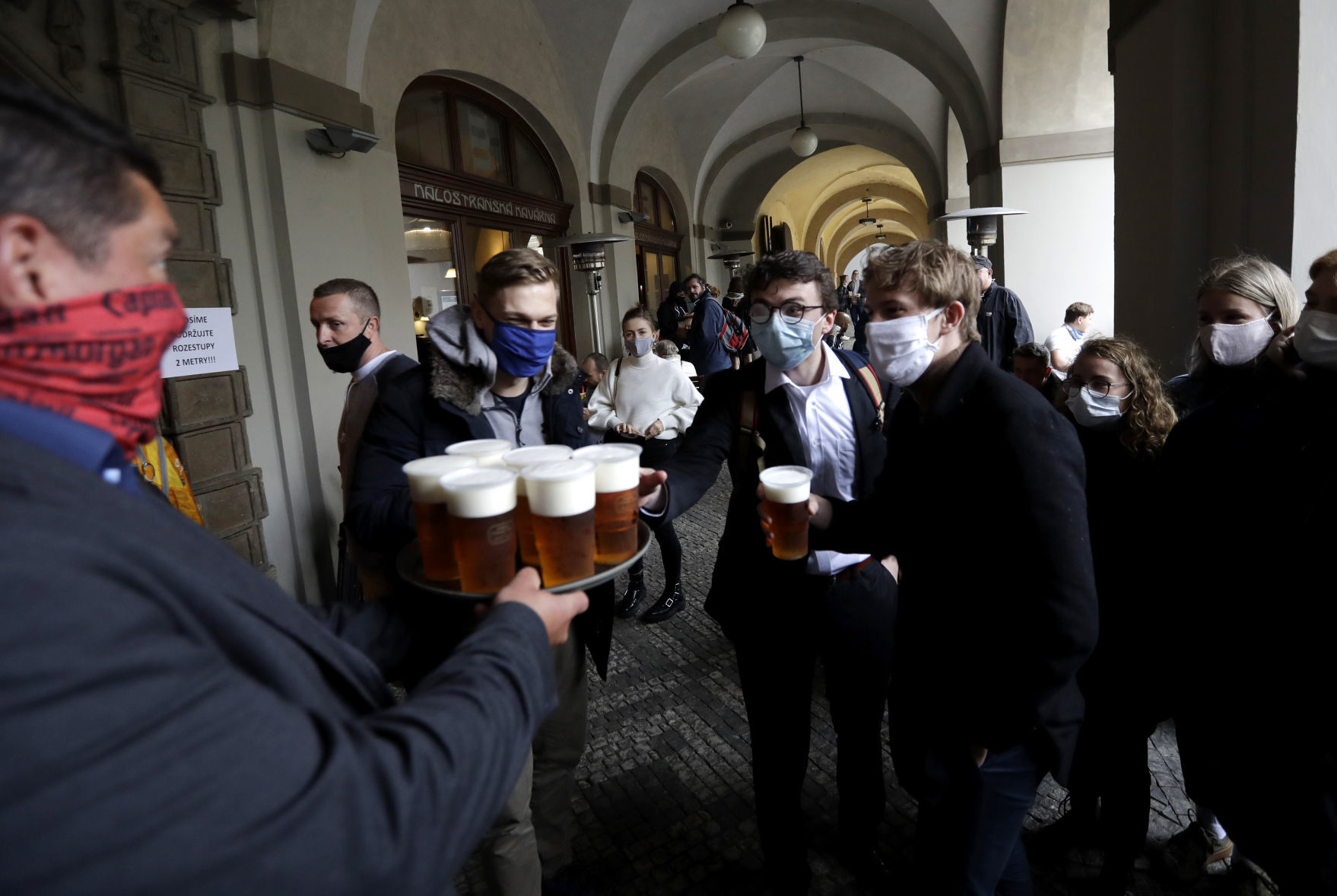APTOPIX Virus Outbreak Czech Republic